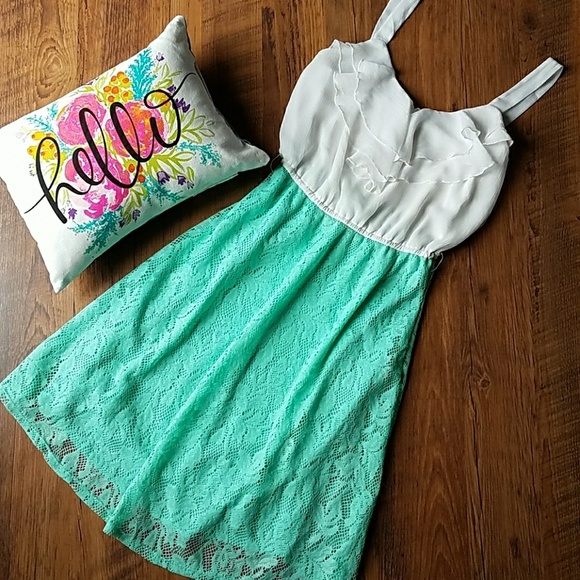 Maurices Dresses & Skirts - 💕 Mint and White Lace Maurices Dress 💕
